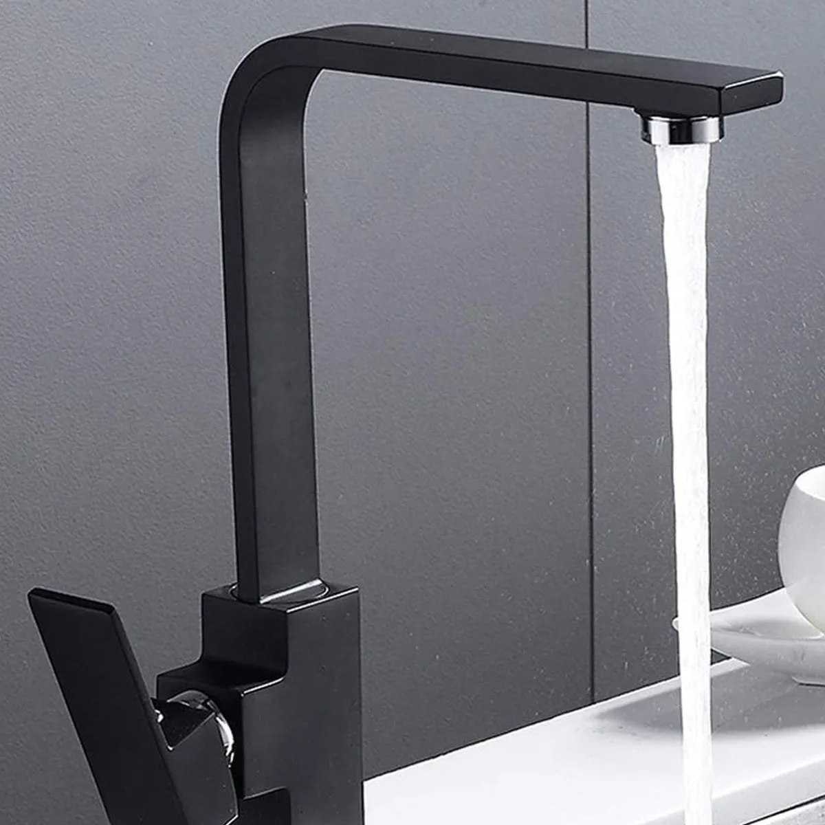 Siyah Kare Banyo Lavabo Bataryası | Modern ve Dayanıklı